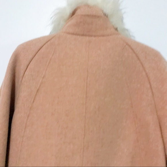 Peach wool coat with de/attachable fur - Picture 6 of 16
